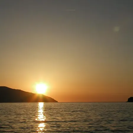 Sunce Stari Grad (Hvar)